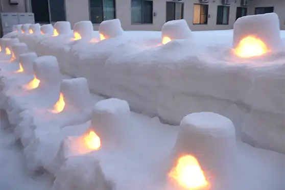 「中庭」の写真(冬)